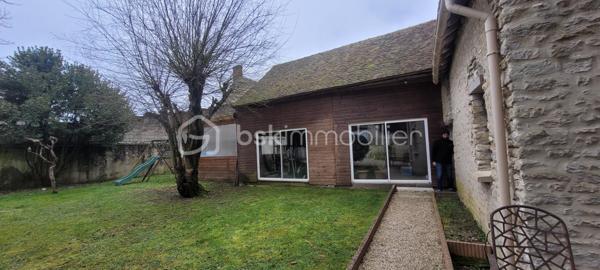 Maison en pierre de 222 m²