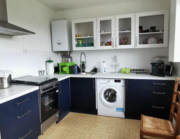 Maison de plain-pied sur près d'un hectare secteur Bais