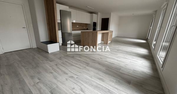Location Appartement 3 pièces 95.12 m² - Vernon 27200