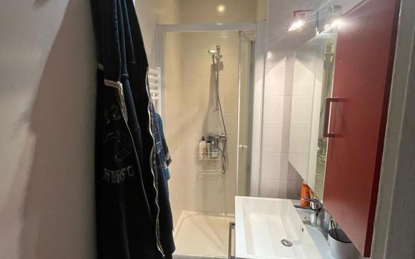 Appartement à vendre    2 pièces • 39,06 m2 Asnières-sur-Seine