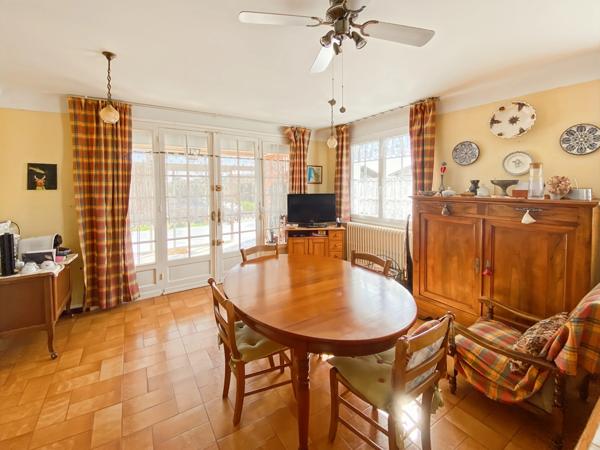 Dpt Gers (32), à vendre BARCELONNE DU GERS Maison T6 de 192 m² habitables + 2 vérandas + grand garage sur 1670 m² de terrain, au calme