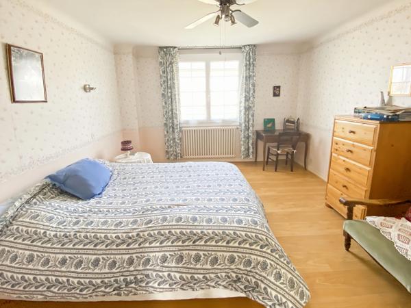 Dpt Gers (32), à vendre BARCELONNE DU GERS Maison T6 de 192 m² habitables + 2 vérandas + grand garage sur 1670 m² de terrain, au calme