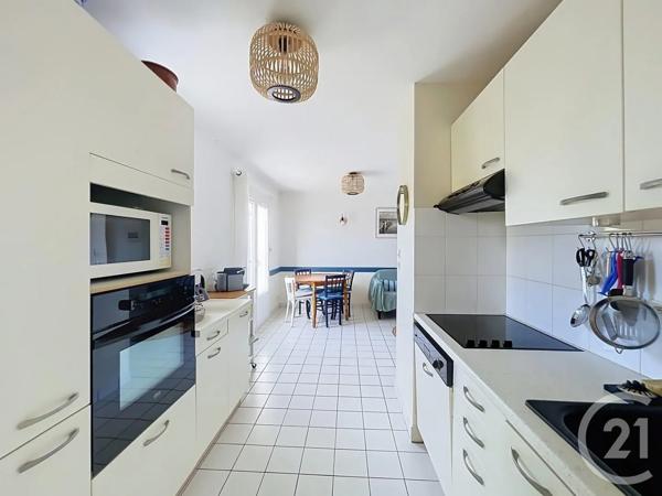 Maison à vendre  4 pièces - 56 m 2   ST GILDAS DE RHUYS  - 56