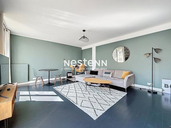 ISSY LES MOULINEAUX - CENTRE VILLE - Appartement 2 pièces de 47,38 m² en étage élevé avec ascenseur en très bon état général