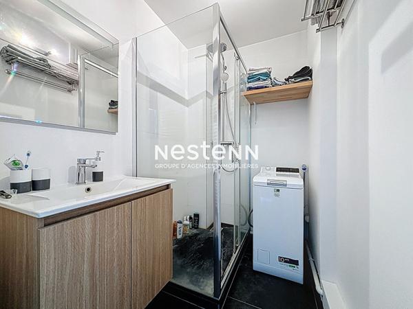 ISSY LES MOULINEAUX - CENTRE VILLE - Appartement 2 pièces de 47,38 m² en étage élevé avec ascenseur en très bon état général