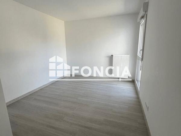 Location Appartement 3 pièces 59.7 m² - 51-53 RUE LAVEISSIERE Deville Les Rouen 76250