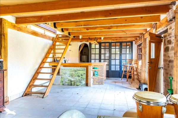 Maison à vendre |  Ladignac-le-Long |  5 pièces | 215 m²