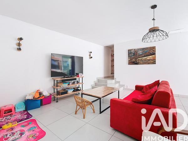 Maison à vendre 7 pièces 156 m² Saint-Cergues