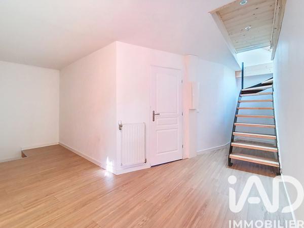 Maison à vendre 7 pièces 156 m² Saint-Cergues