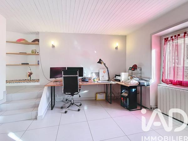 Maison à vendre 7 pièces 156 m² Saint-Cergues