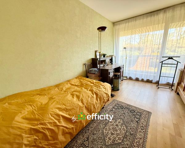 Appartement
         4 pièces
        - 98 m² 430 000 € *