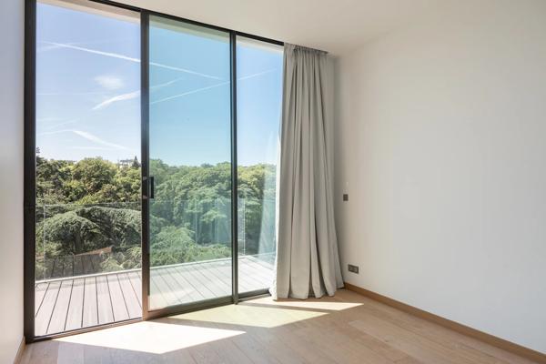 Paris 14e - Parc Montsouris - Duplex d'exception rénové à vendre - 5 pièces - 3 chambres - Terrasses - 250 m²