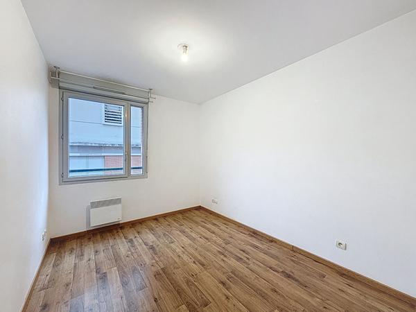 À Vendre - Bel Appartement T3 récent de 70m² avec terrasse. Résidence avec piscine.