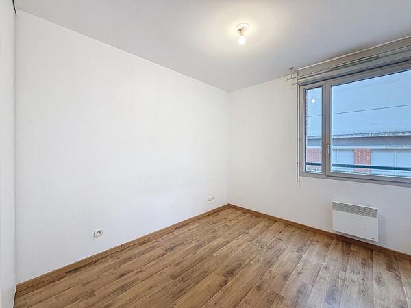 À Vendre - Bel Appartement T3 récent de 70m² avec terrasse. Résidence avec piscine.