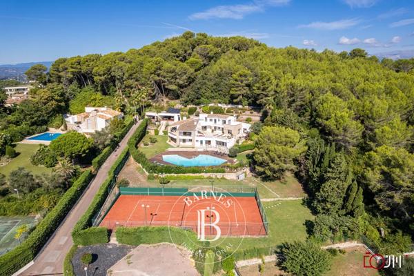 Mougins, Maison 7 Chambres -  550 m² à vendre