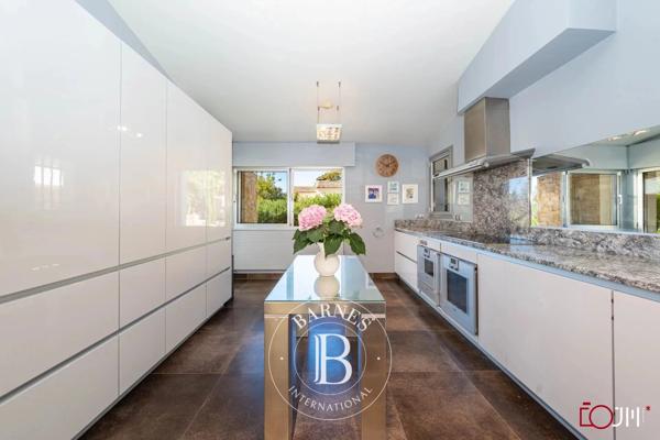 Mougins, Maison 7 Chambres -  550 m² à vendre