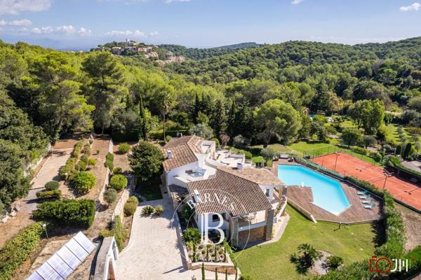 Mougins, Maison 7 Chambres -  550 m² à vendre