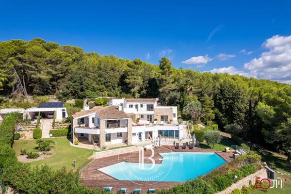 Mougins, Maison 7 Chambres -  550 m² à vendre