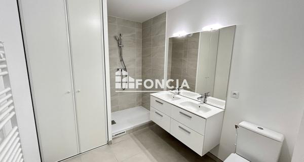 Location Appartement 4 pièces 78.3 m² - Saint-hilarion 78125