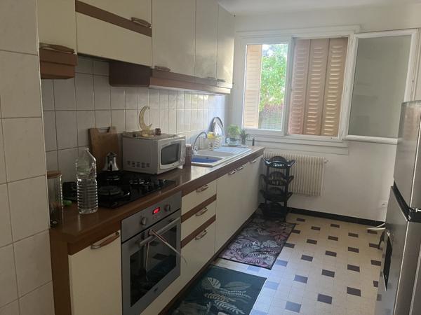 Appartement à VAULX EN VELIN (69120)