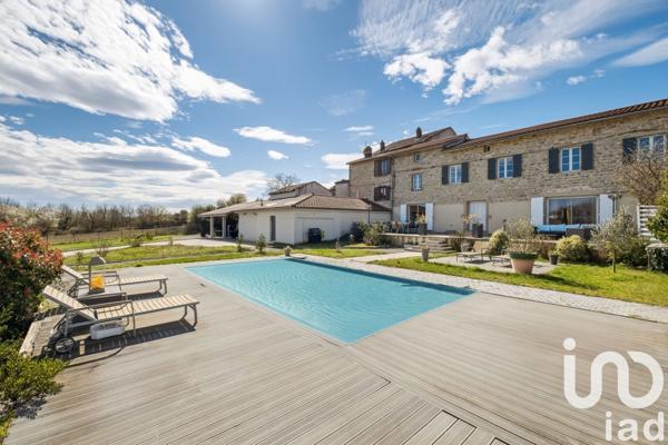 Maison à vendre 6 pièces 210 m² Soucieu-en-Jarrest