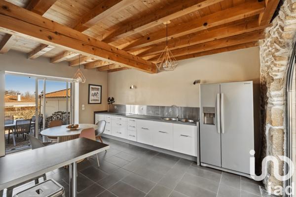 Maison à vendre 6 pièces 210 m² Soucieu-en-Jarrest