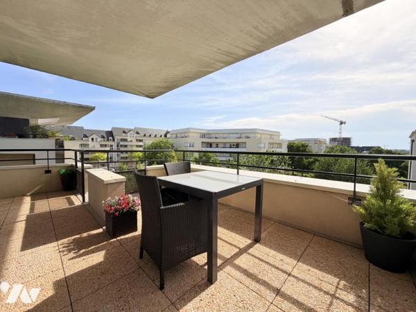 DUPLEX GRANDE TERRASSE QUARTIER MÉMORIAL 