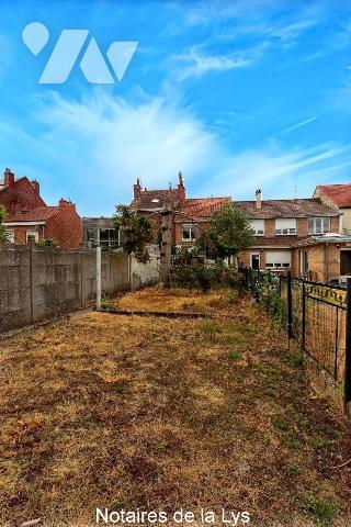 Maison à vendre à Armentières (59280) dans le Nord (59)

Maison de 1964 bâtie sur 220m² compr...