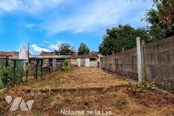 Maison à vendre à Armentières (59280) dans le Nord (59)

Maison de 1964 bâtie sur 220m² compr...