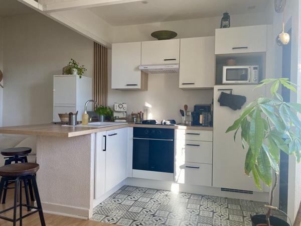 Appartement à vendre 229 000 € Bordeaux 2 p 49,3 m² DPE D