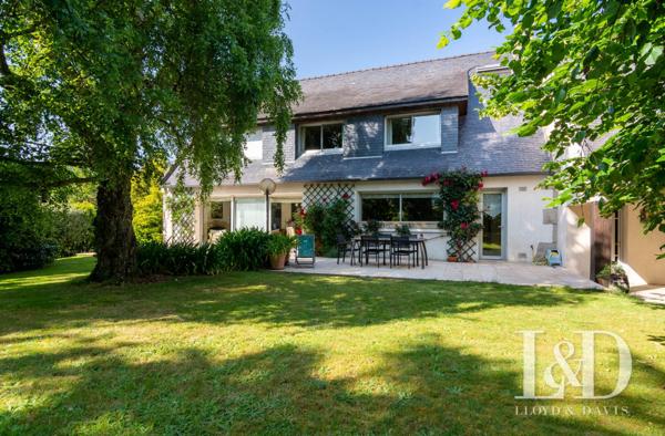 Immobilier Port-Louis - Maison familiale 7 pièces - Vue mer Port-Louis - Jardin arboré - Calme et verdoyant