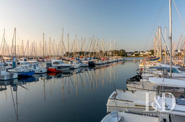 Immobilier Port-Louis - Maison familiale 7 pièces - Vue mer Port-Louis - Jardin arboré - Calme et verdoyant