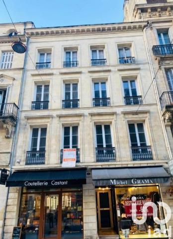 Appartement 3 pièces de 84 m² à Bordeaux (33000)