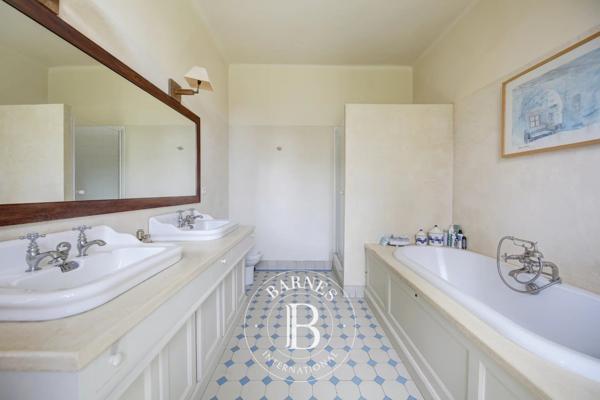Versailles, Maison 9 Chambres -  380 m² à vendre