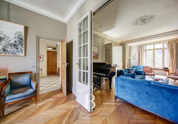 Versailles, Maison 9 Chambres -  380 m² à vendre