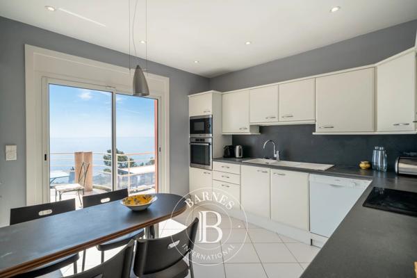 Théoule-sur-Mer, Villa 7 Chambres -  234 m² à vendre