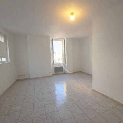 Appartement centre ville Jonquières