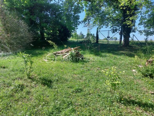 Terrain de loisirs de 22 550 m²