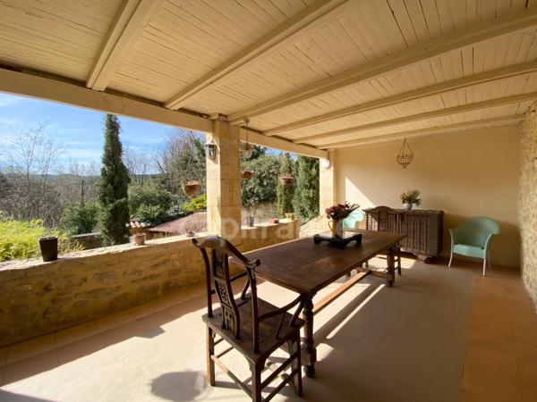 Entre Uzès et La Roque-sur-Cèze, Éden Provençal : Mas du XVIIIe & Son Domaine Privé sur 3,3 hectares