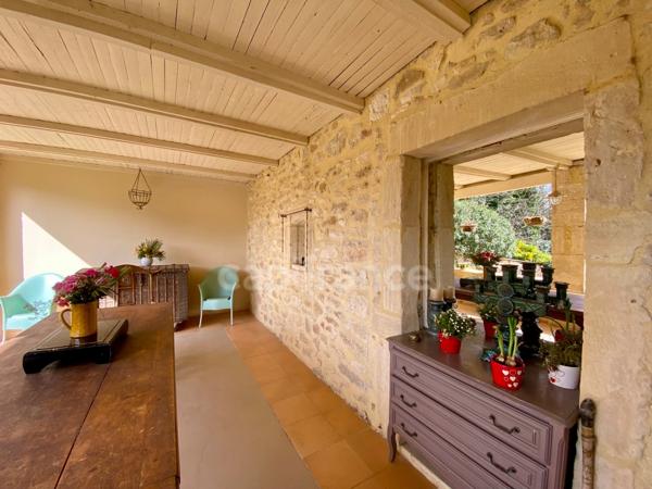 Entre Uzès et La Roque-sur-Cèze, Éden Provençal : Mas du XVIIIe & Son Domaine Privé sur 3,3 hectares