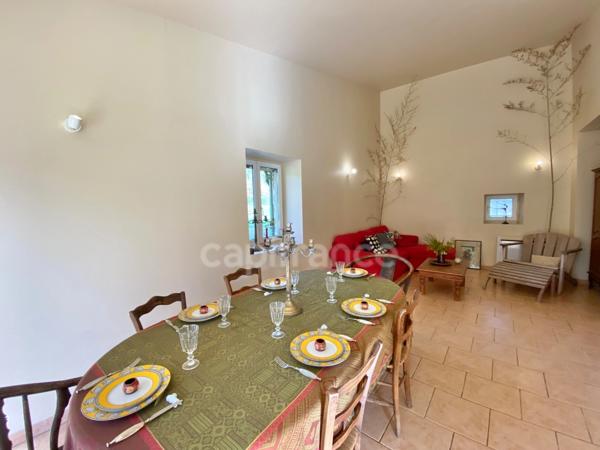 Entre Uzès et La Roque-sur-Cèze, Éden Provençal : Mas du XVIIIe & Son Domaine Privé sur 3,3 hectares