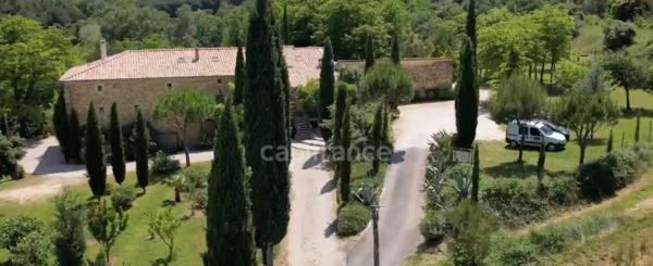 Entre Uzès et La Roque-sur-Cèze, Éden Provençal : Mas du XVIIIe & Son Domaine Privé sur 3,3 hectares