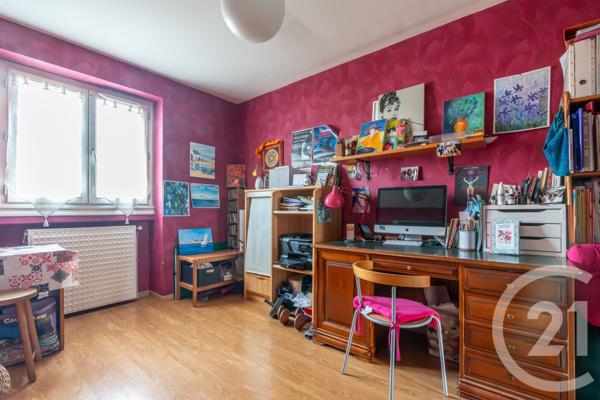 Maison à vendre  8 pièces - 167,64 m2 LA VARENNE ST HILAIRE - 94