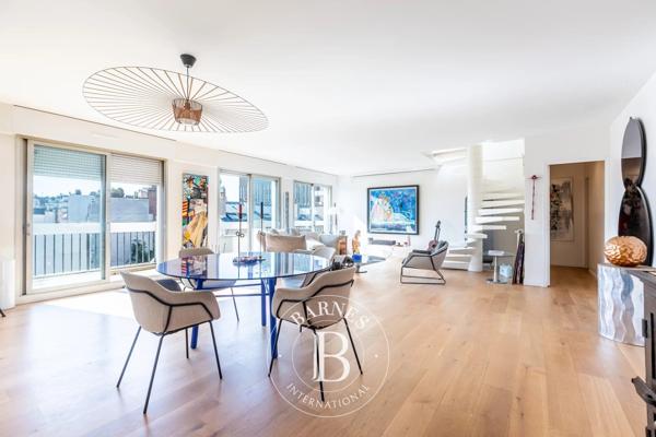 Neuilly-sur-Seine, Appartement 3 Chambres -  107 m² à vendre