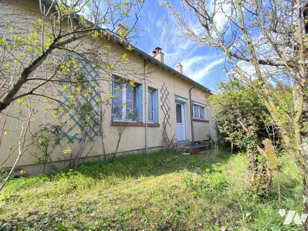 VILLEMANDEUR : Propriété avec atelier de menuiserie et terrain constructible de 5000 m²