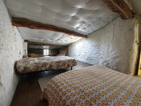 ROQUETAILLADE-MAISON DE VILLAGE EN PIERRE AVEC JARDIN, GARAGE ET ATELIER VENDU LOUÉE