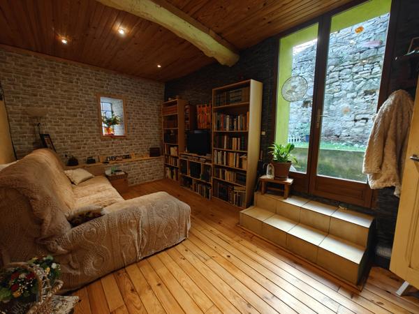 ROQUETAILLADE-MAISON DE VILLAGE EN PIERRE AVEC JARDIN, GARAGE ET ATELIER VENDU LOUÉE