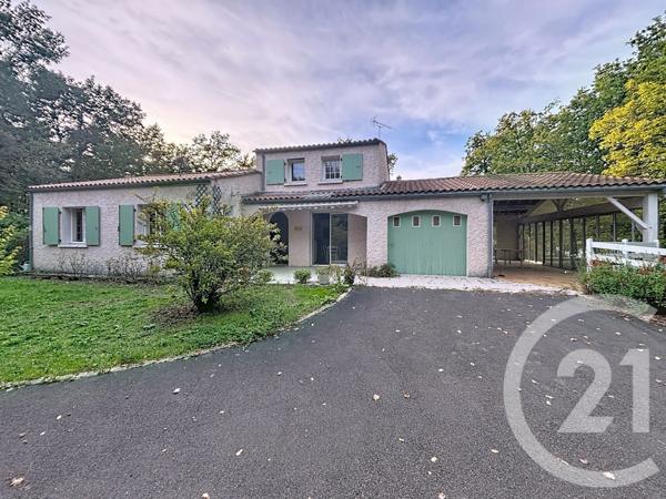 Maison à vendre  6 pièces - 123,22 m2 VOEUIL ET GIGET - 16