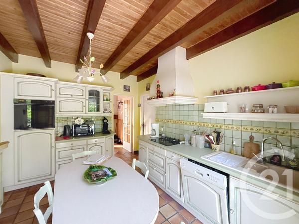 Maison à vendre  6 pièces - 123,22 m2 VOEUIL ET GIGET - 16