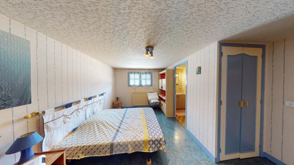 MAISON PARFAITEMENT ENTRETENUE, PREMIÈRE MAIN, BEAU TERRAIN DE 1062 M²